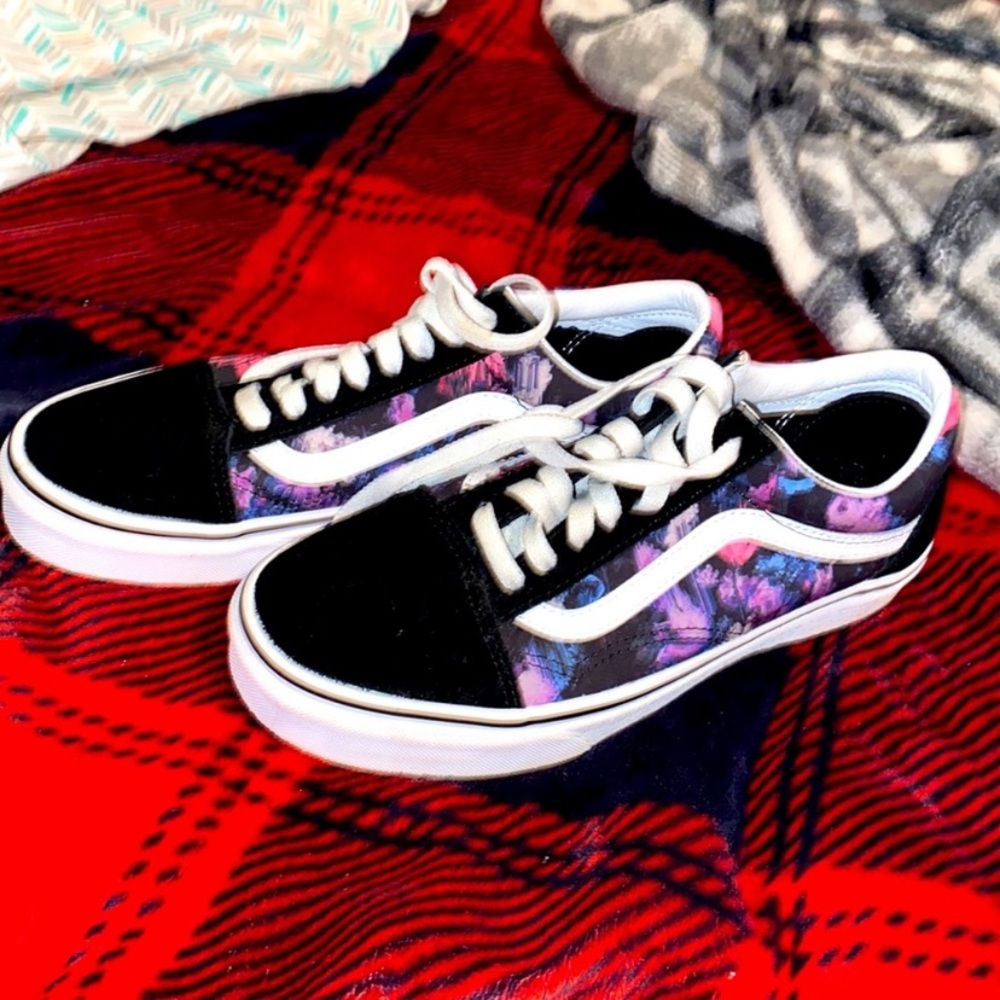 Size 8 vans